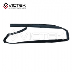 Rear Door Slot Seal Right 3910054